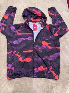 🔥 PRICE DROP Nike Camo Windrunner Jacket Women XXL Purple Crimson